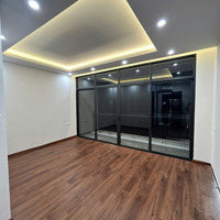 Nhà Đẹp! Cho Thuê Căn Hoàn Thiện 3 Tầng Sát Grand World - Công Viên Nước, Nhà Mới Tinh