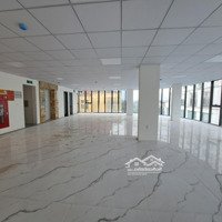 Cho Thuê Vp Tại Hoàng Quốc Việt 190M2 Giá Bán 33, 5 Triệu / Thang View Kính Giá Chỉ 33, 5 Triệu / Tháng .