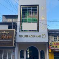 CHỦ ĐỊNH CƯ NƯỚC NGOÀI BÁN GẤP NHÀ 2 MẶT TIỀN NGAY CHỢ CẨM ĐÔ PHƯỜNG 6