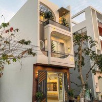 Bán Nhà 1 Trệt 2 Lầu Khu Dân Cư Cao Cấp, Nhà Đẹp Như Mơ!