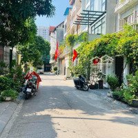 Nhà Đẹp Phân Lô, Ô Tô, Kinh Doanh, Phố Phùng Hưng, 40M2, 9 Tỷ