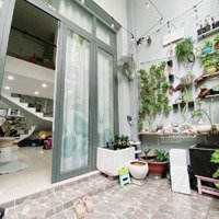 Bán Nhà Mới Quận 10 3 Tầng, 3 Phòng Ngủgần Vạn Hạnh Mall 50M2 Hoàn Công Đủ 8.2 Tỷ