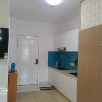 Căn Hộ 1 Phòng Ngủtách Biệt. Có Ban Công Rộng. Đầy Đủ Nội Thất Giá Thuê 11 Triệu/Tháng