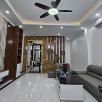 Siêu Phẩm Nhà Mới Full Nội Thất Thang Máy Ô Tô Qua Cách Mặt Phố Phạm Văn Đồng-Cầu Giấy 100M, 9 Tỷ