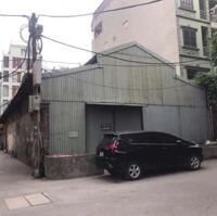 Bán nhà cũ Cầu Giấy 3 tầng Lô góc 75m MT 8.8m ô tô đỗ cửa, 30m ra ô tô tránh, tặng GPXD 6 tầng