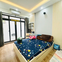 Bán Nhà Phố Nguyễn Văn Cừ Mặt Tiền Cực Rộng 6M8. 47M2 5 Tầng Đầy Đủ Nội Thất. Liên Hệ: 0913013310