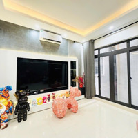 Bán Nhà Phố Nguyễn Văn Cừ Mặt Tiền Cực Rộng 6M8. 47M2 5 Tầng Đầy Đủ Nội Thất. Liên Hệ: 0913013310