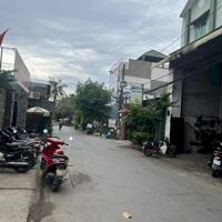Nhà mới 100m2 hẻm xe hơi tránh nhau 50m ra Mặt Tiền Quốc Lộ 13 Bán Gấp hơn 6 tỷ