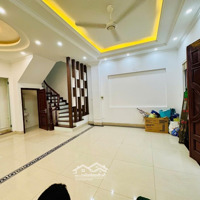 Bán Nhà Riêng 30 M2.Chính Chủ Tại Phường Cự Khối, Quận Longbiên, Hà Nội.