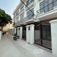 Chỉ Có 3 Slot Rẻ Nhất Đại Thành, Có Sân Để Xe, Ô Tô Cách 10M, Nhanh Ko Hết. Diện Tích: 48M2X3T. Chỉ 2.75 Tỷ