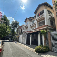 Khan Hiếm: Bán Nhàmặt Tiềnhoa Lan Q.phú Nhuận. Diện Tích: 16Mx16M. Cn:256M2. Kc4 Tầng. - Giá Bán 110 Tỷ.