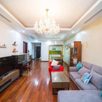 Gấp: Bán Căn 3 Ngủ 145 M2, Ban Công Đông Nam Tòa R2 Royal City