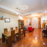 Gấp: Bán Căn 3 Ngủ 145 M2, Ban Công Đông Nam Tòa R2 Royal City