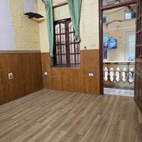 Bán Nhà Lạc Long Quân. Nhà Khu Trung Tâm Giá Hợp Lý. Diện Tích 30M2. Giá Bán 6,6 Tỷ