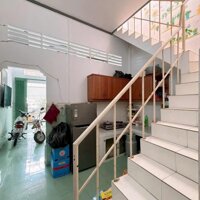 Bán nhà lầu hoàn công hẻm 359 đường Nguyễn Văn Cừ .