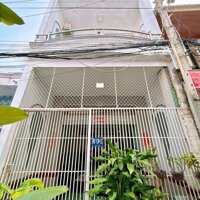 Bán nhà lầu hoàn công hẻm 359 đường Nguyễn Văn Cừ .