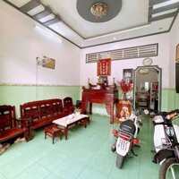 Bán nhà lầu hoàn công hẻm 359 đường Nguyễn Văn Cừ .