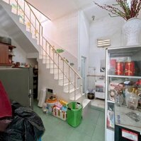 Bán nhà lầu hoàn công hẻm 359 đường Nguyễn Văn Cừ .