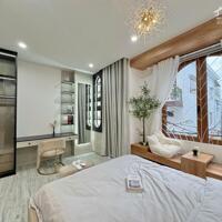 Nhà đẹp 3 tầng kiệt Núi Thành. Cách đường chính 50m. DT 63m2. Giá chỉ 5.29 tỷ