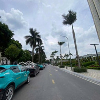 Biệt Thự Vườn Đào Chính Chủ Gửi Bán 240M-Mt 15M Giảm Sâu 8 Tỷ