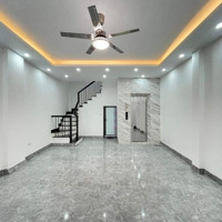 Quá Đẹp! Nhà Phố Hoàng Hoa Thám, 6 Tầng Thang Máy, Kinh Doanh, Ba Bước Ra Phố, Sát Ô Tô, Ở Sướng