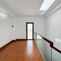 Nhà Đẹp 4 Tầng Full Nội Thất Mới 4 Phòng 5 Vệ Sinh Dọn Về Ở Ngay Xe Hơi Đậu Trong Nhà