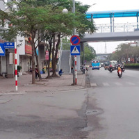 Cho Thuê Căn Nhà 2 Mặt Tiền Tại Ngõ 640 Đường Nguyễn Văn Cừ, Quận Long Biên