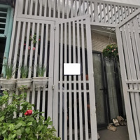 Nhà Mặt Tiền Giá Nhà Hẻm - 95M2 - Tch