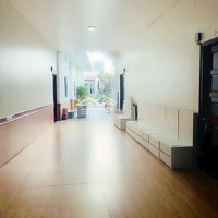 Cho Thuê Hotel Mặt Tiền 1000M2 Đất, 35 Phòng Full Nội Thất Mới Đẹp - Giá: 55 Triệu