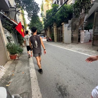 Bán Nhà Phân Lô Trần Quốc Hoàn, Ô Tô Tránh,Phong Cách Chill Đẹp,Ở Yên Tĩnh