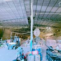 Bán nhà xưởng 1600m2 góc 3 mặt tiền gần trạm thu phí Thiện Tân, Đồng Nai, giá 13 tỷ.