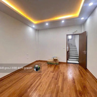 Bán Nhà Cổ Linh - Tư Đình, Gần Trường Thcs Long Biên. Full Nội Thất. 32M X 5T. Liên Hệ: 0965858116
