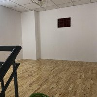 Cho Thuê Nhà Riêng 1 Phòng Ngủ 1 Vệ Sinh 60M2, 12 Triệu Vnd Tại Cách Mạng Tháng Tám, P. 7, Tân Bình, Hcm