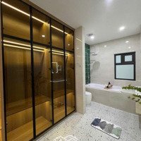 Nhà Ở Hai Bà Trưng,Hn.diện Tích Ở Sổ 37M2, Thực Tế Xây Dựng 40M2 Từ Tầng 2, 5 Tầng,Mặt Tiền4.2M, 8.1 Tỷ
