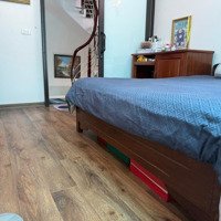 - Bán Nhà Ngõ86 Hào Namdiện Tích18/22 M2 . 6 Tầng. 3.6 M Mặt Tiền 5.2 Tỷ Đống Đa. -Nhà Hào Nam Nhỏ Xinh