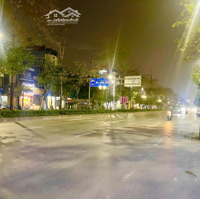 Mặt Phố Q. Lực Ngô Gia Tự, Lb, Phân Lô, Vỉa Hè Rộng,Diện Tích100 M, Giá Bán 32 Tỷ 6, Đầu Phố, Kd Sầm Uất