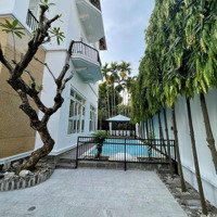 Cho Thuê Biệt Thự Đ.quốc Hương P.thảo Điền- Diện Tích: 240M2-Ngang 10M-Sân Vườn, Hồ Bơi. Liên Hệ:0909192580-A.toan