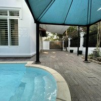 Cho Thuê Biệt Thự Đ.quốc Hương P.thảo Điền- Diện Tích: 240M2-Ngang 10M-Sân Vườn, Hồ Bơi. Liên Hệ:0909192580-A.toan
