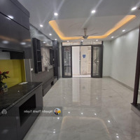 Bán Nr Đẹp Tại Phố Vạn Phúc, Hà Đông. Nhà 35M2X3 Ngủ Khép Kín. Mặt Tiền 4.2M Rộng. Ô Tô Đỗ Cửa 10M