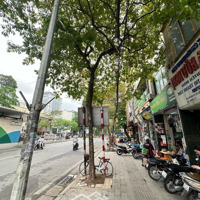 Chính Chủ Bán Nhà Mặt Phố Giảng Võ - Ba Đình - 60M X4Tầng - Mt: 4M - Vỉa Hè Đá Bóng - Kinh Doanh