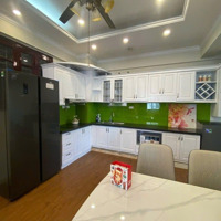 Bán Chung Cư B4 Mỹ Đình, Mặt Phố, Lô Góc, 2 Ngủ Đủ Nội Thất Hiện Đại Sẵn Ở Ngay