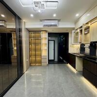 BÁN NHÀ -PHỐ TÔN ĐỨC THẮNG-3TẦNG -NHÀ ĐẸP Ở NGAY-2 MẶT THOÁNG Ô TÔ ĐỖ CỔNG