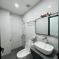 BÁN NHÀ -PHỐ TÔN ĐỨC THẮNG-3TẦNG -NHÀ ĐẸP Ở NGAY-2 MẶT THOÁNG Ô TÔ ĐỖ CỔNG