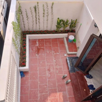 Nhỉnh 5 Tỷ Nhà Ngũ Hiệp, Thanh Trì, 70M2 Xây 4 Tầng , Ô Tô Tải Đỗ Cổng