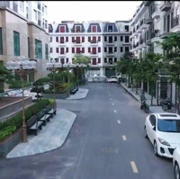 Bán Nhanh Căn 102M Tầng Cao View Thoáng Chung Cư Hc Golden City