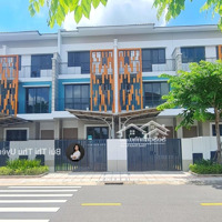 Căn Hướng Tây Giá Tốt Ngay Trong Khu Đô Thị Sun Casa Central Được Quản Lý Bởi Savills