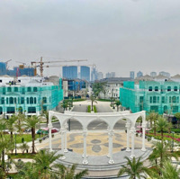 Chính Chủ Cần Bán Căn Biệt Thự. Sổ Đỏ Sẵn Đối Diện Lotte Mall Tây Hồ, Đối Diện Vườn Đào