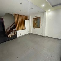 Nhà Hxt 1/ Sư Vạn Hạnh, P.12, Quận 10 | 4,5 X 18M | Trệt 3 Lầu St | 6 Phòng Ngủ 4 Vệ Sinh| Giá 35 Triệu