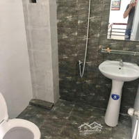 Bán Nhà 1 Trệt, 2 Lầu, Chỉ 1 Tỷ 4