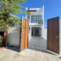 Căn nhà sổ riêng , full thổ cư , thiết kế 1 trệt 1 lầu ngay cây xăng Đức Hưng đang hạ giá bán nhanh
